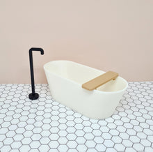 Load image into Gallery viewer, Dollhouse Floor-Standing Bath Faucet, Black
