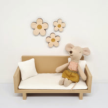 Load image into Gallery viewer, Dollhouse Daisy Wall Decor, Set of 3
